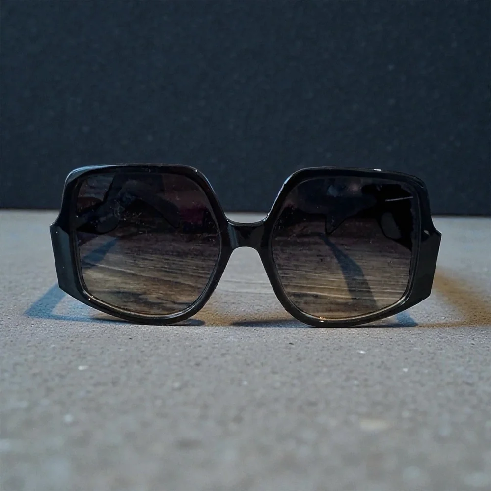 Chic Dark Brown Sunglasses